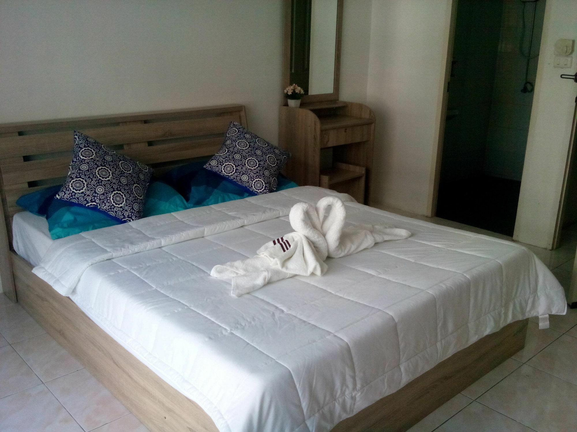 Sunshine Guesthouse Patong Exterior photo